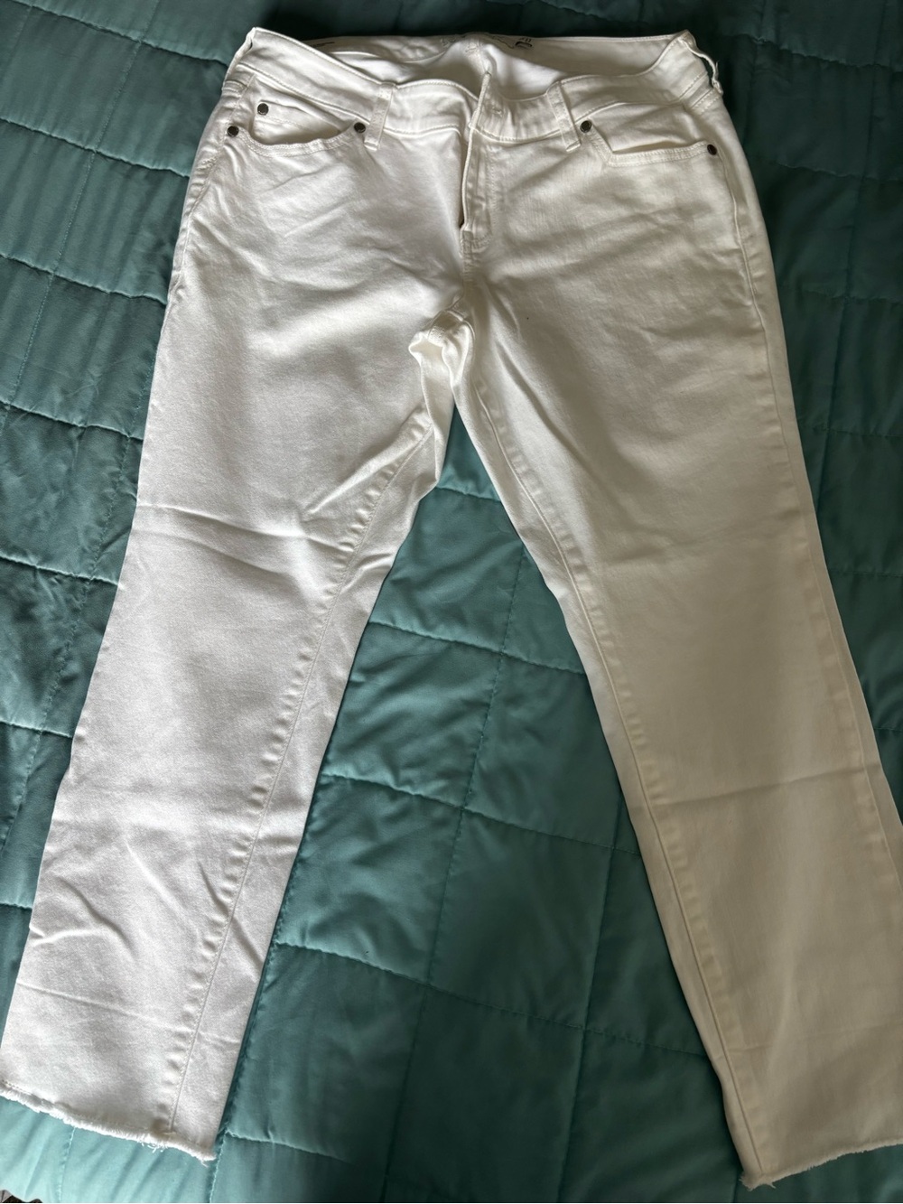 torrid White Stretch boyfriend crop jeans